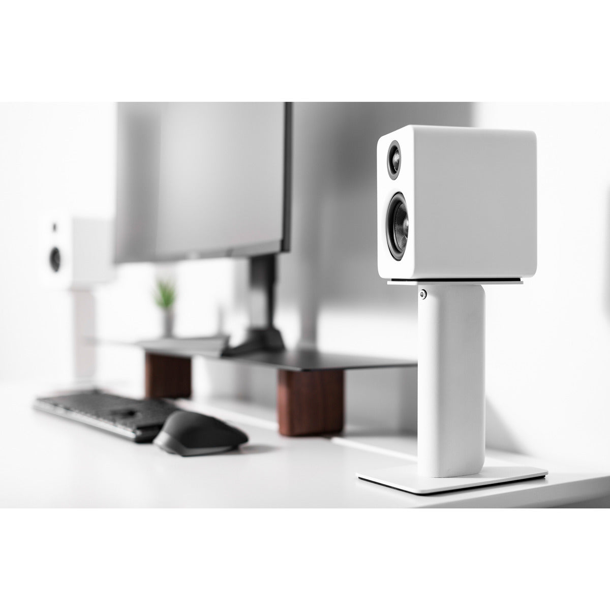 SP9 Desktop Speaker Stand